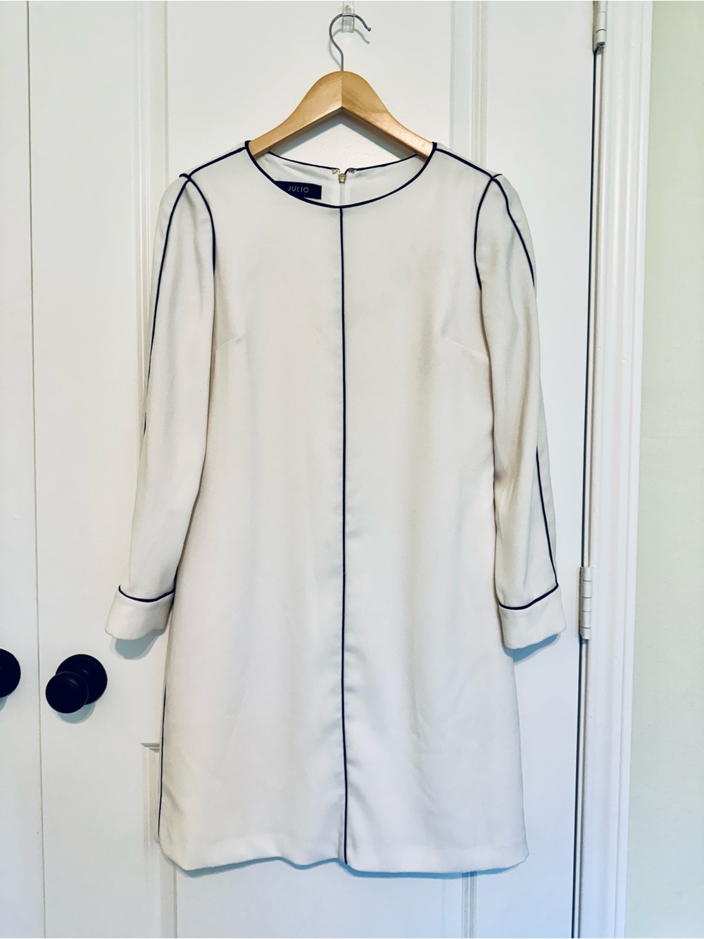 JULIO White Contrast-Trim Long Sleeve Shift Dress